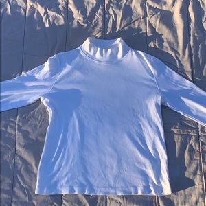 White elbow sleeved shirt